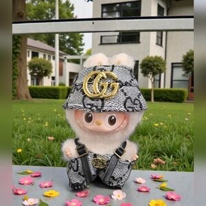 Fashion Labubu Outfit (Pin For Love) Size